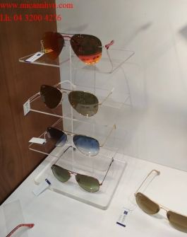 Kệ mica trưng bày kính mắt
